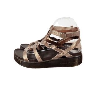 Donald Pliner Felicia Brown Gold Strappy Open Toe Sandals Size Ten NEW!